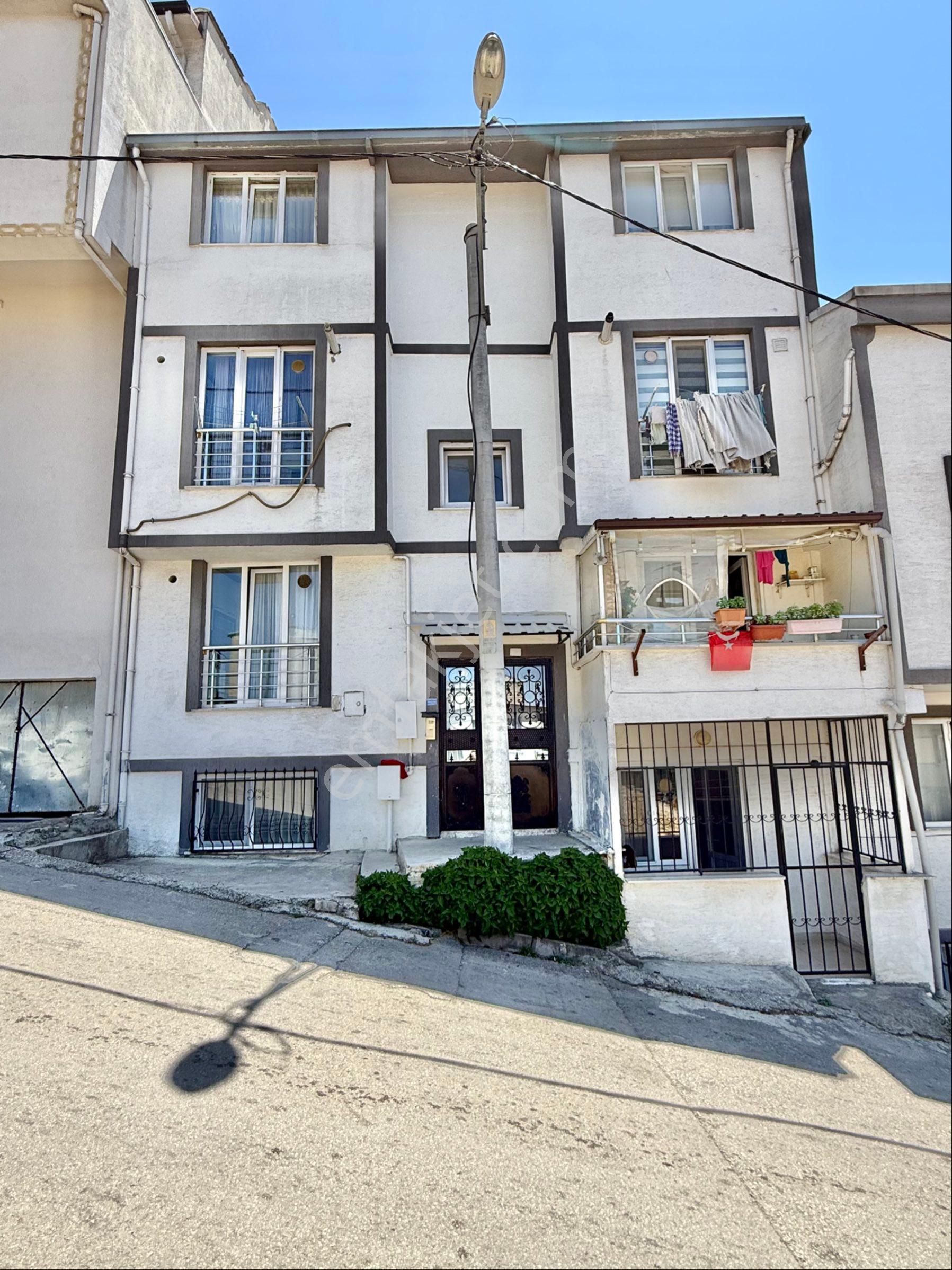 Vb Gayrimenkul Emek Mahallesinde Satılık 2+1 Daire