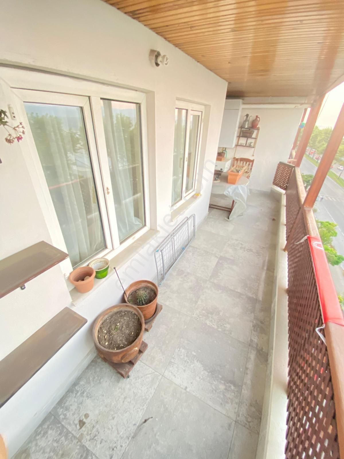 Bursa Mudanyada Girişde Yasaki Fab Karşısı3+1siteiçi Ful Deniz Manzaralı Satılık Daire. - Görsel 2