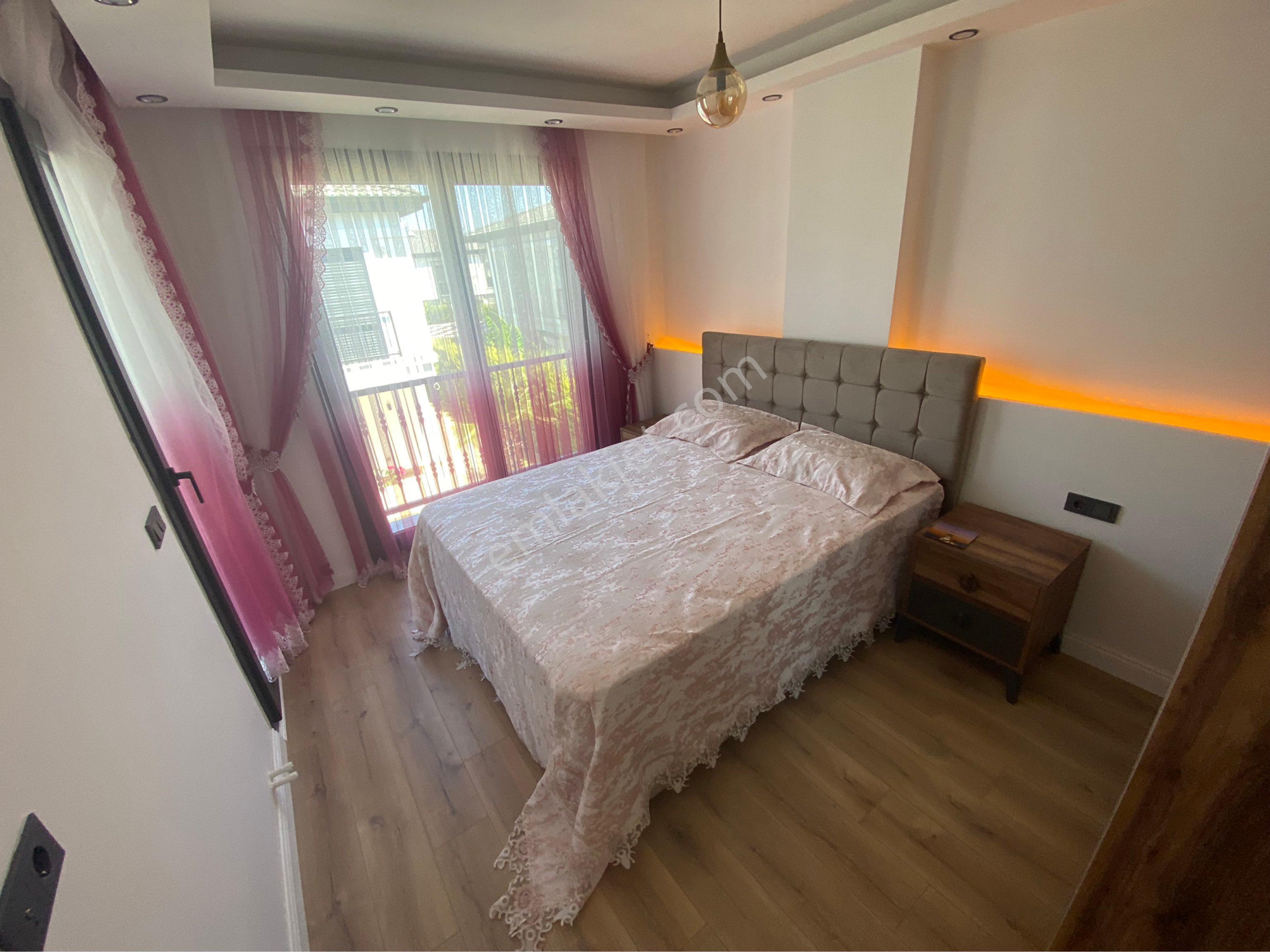 Efeler Mahallesinde Site İçi 3+1 Villalar - Görsel 17