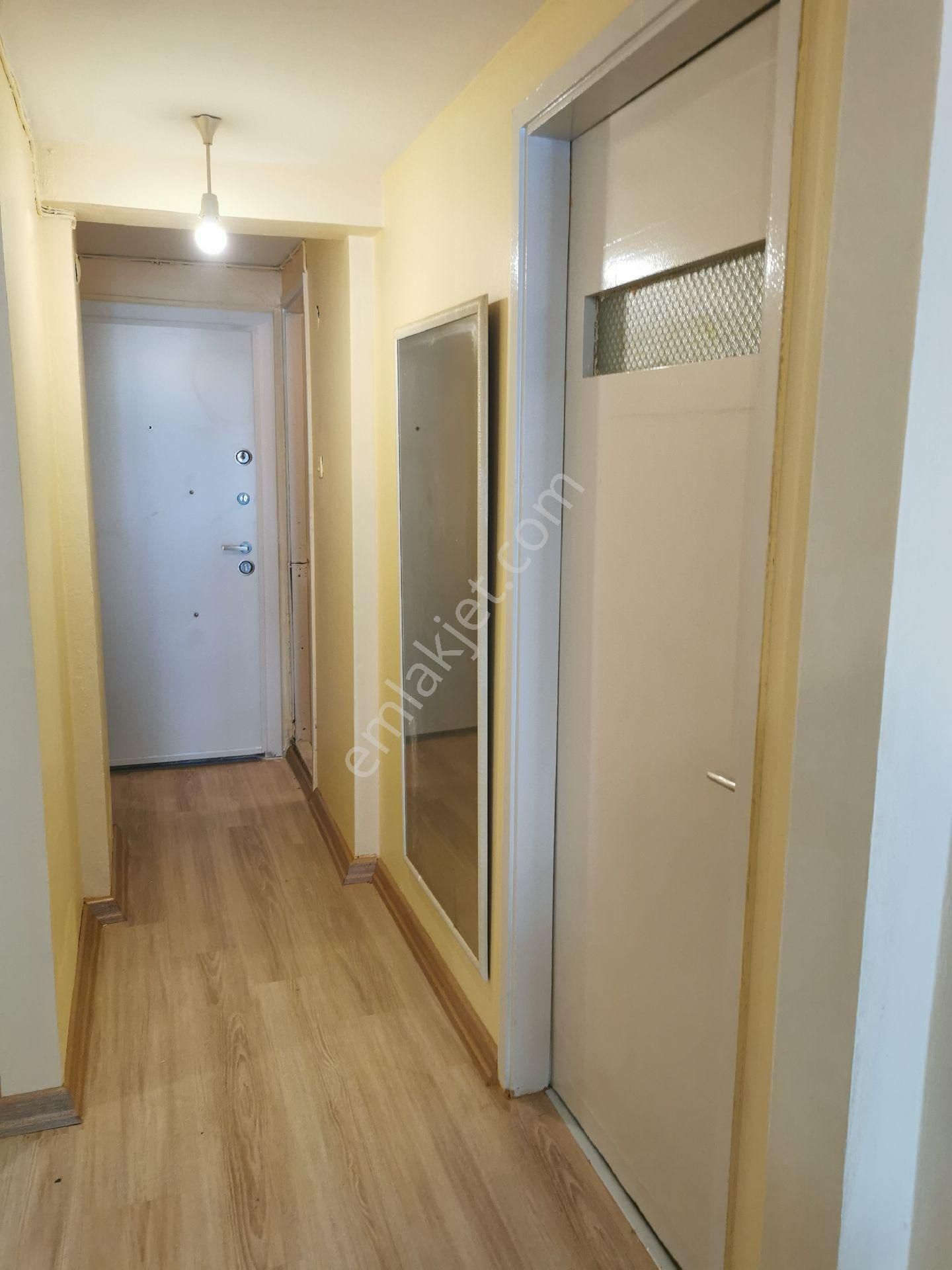 Cennet Caddesi'nde 1+1 Satılık - Görsel 3