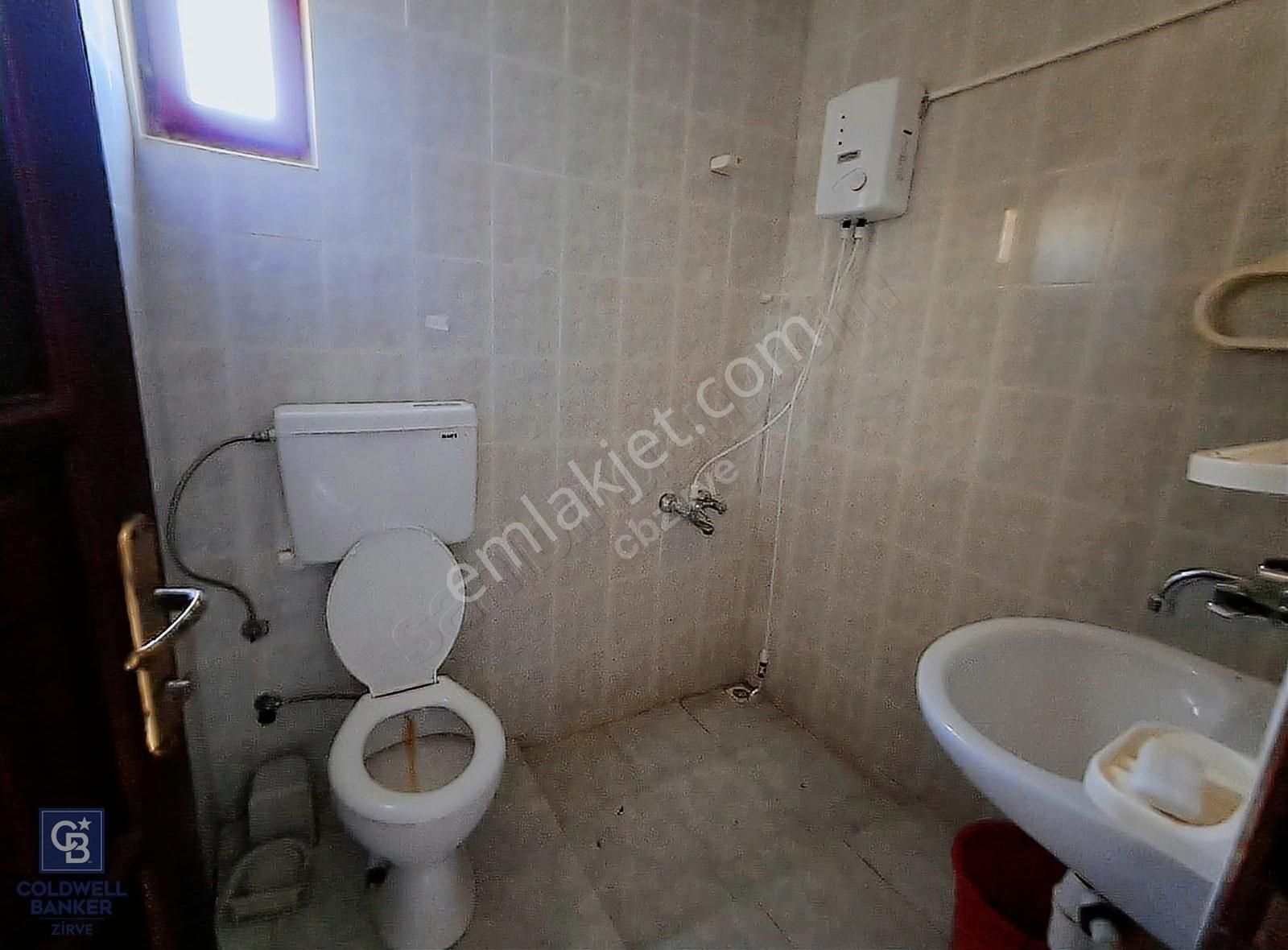Akbük De Deniz Manzaralı Merkezi Konumda Eşyalı Kiralık Villa