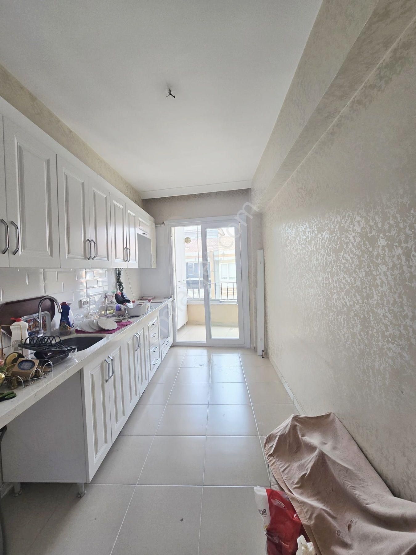 Site İçerisinde Firuzköy Bulvarı'na 1 Dk Otoparklı Çift Balkonlu 115m² 2+1 Ara Kat