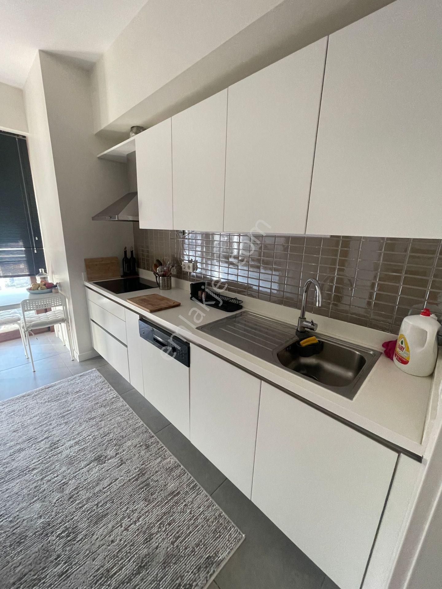 Yakacık Yeni Mah Site İçinde 3+1 Arakat Manzaralı Lüks Daire