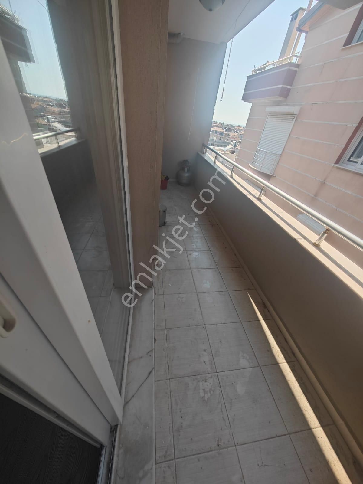 Dikili Ümmetoğlu'ndan 3+1 Dubleks Daire Merkezde - Görsel 13