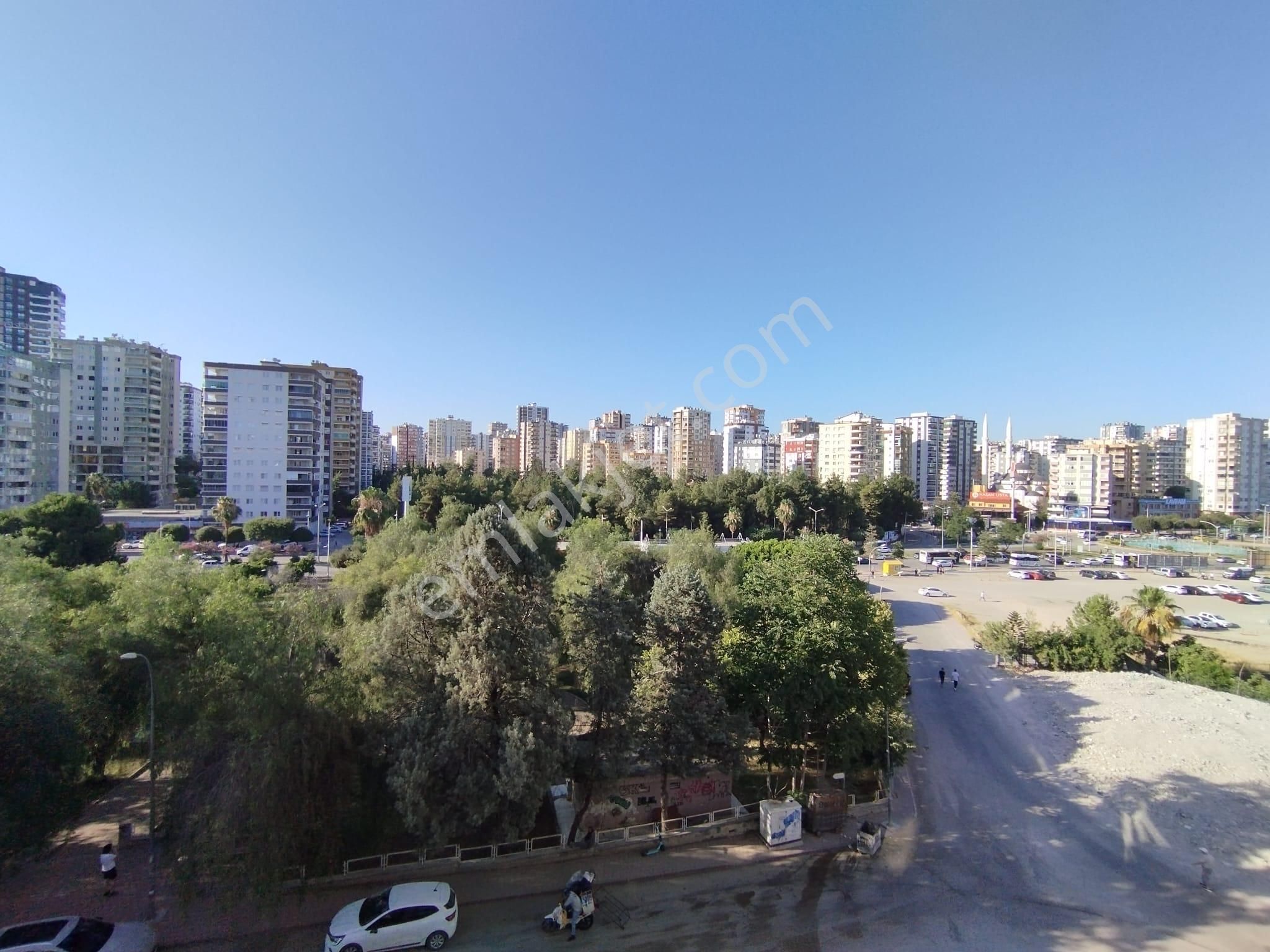 Turgut Özal Bulvarına Yakın Huzurevlerinde Park Manzaralı 3+1 Kapalı Mutfaklı Cazip Daire