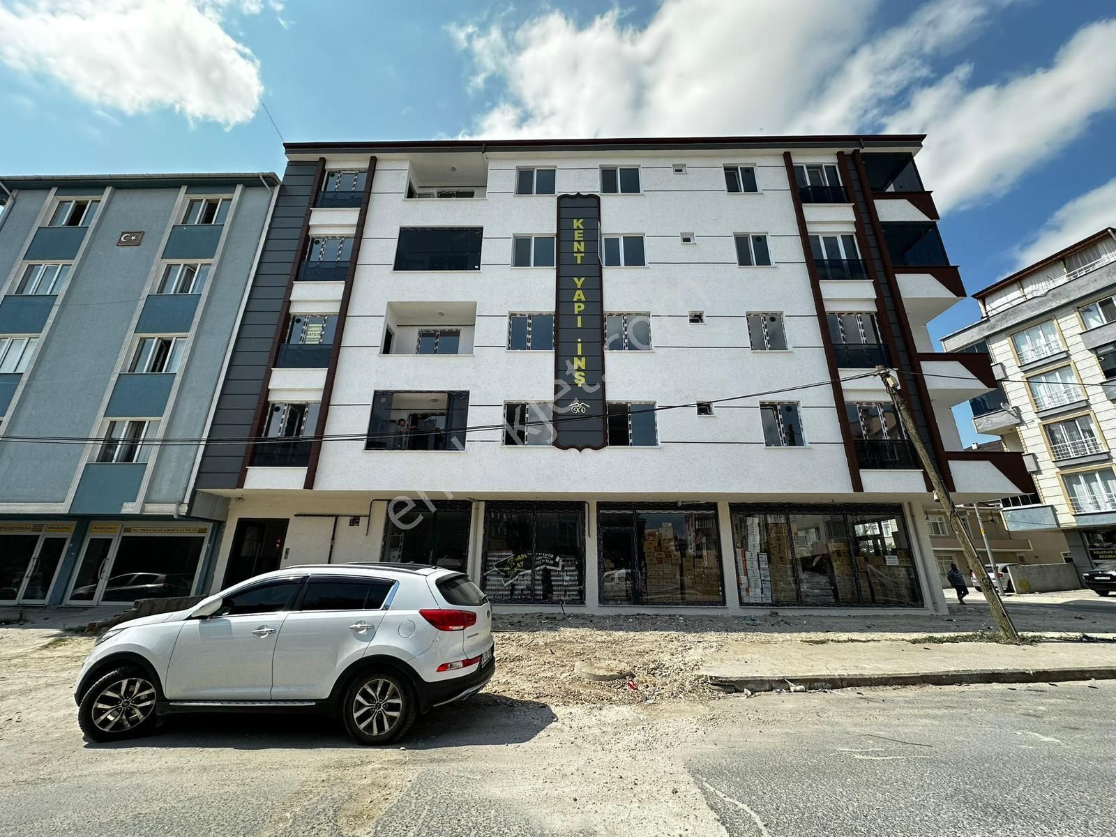 Çerkezköy Fevzipaşa’da Arakat Ön Cephe İskanlı 2+1 Satılık Daire