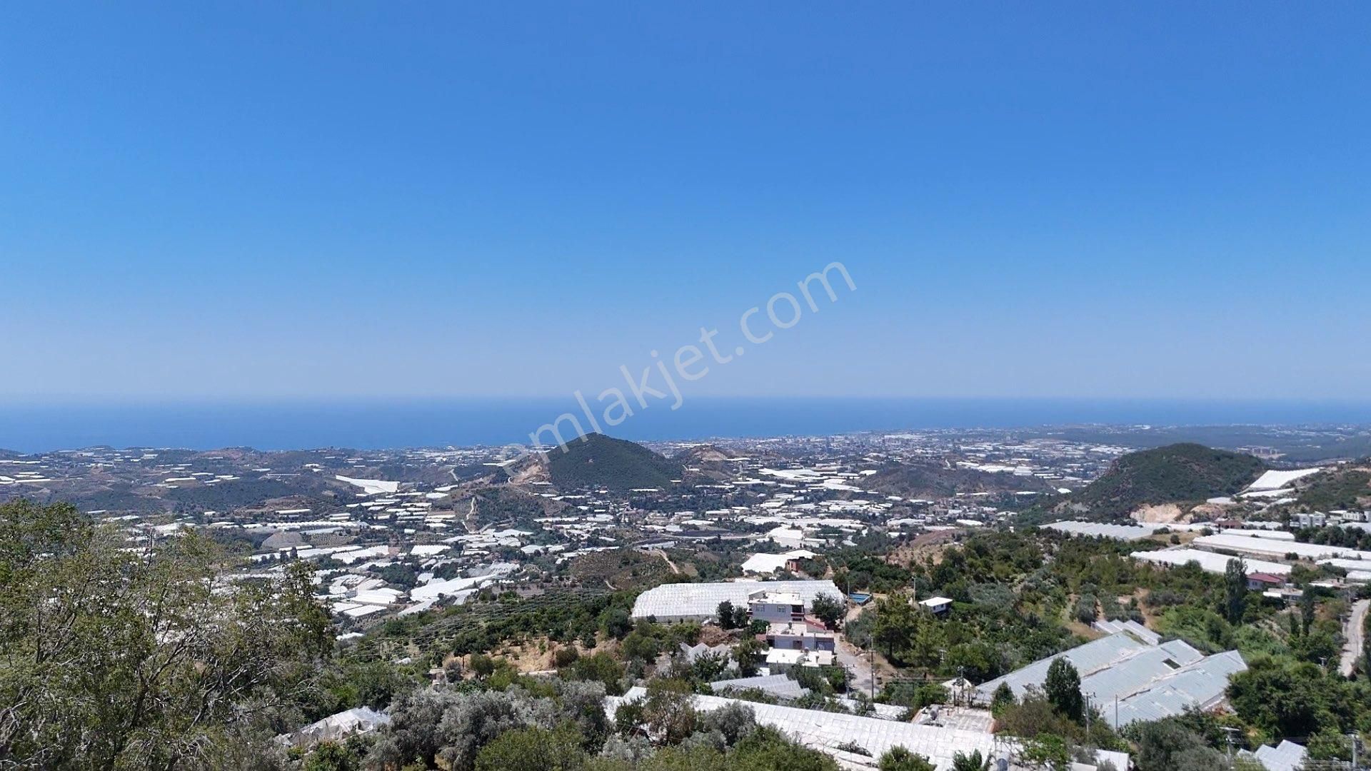 Alanya Kayabaşı Mahallesinde Ev Villa Yapımına Uygun 1.945m2 Satılık Arsa