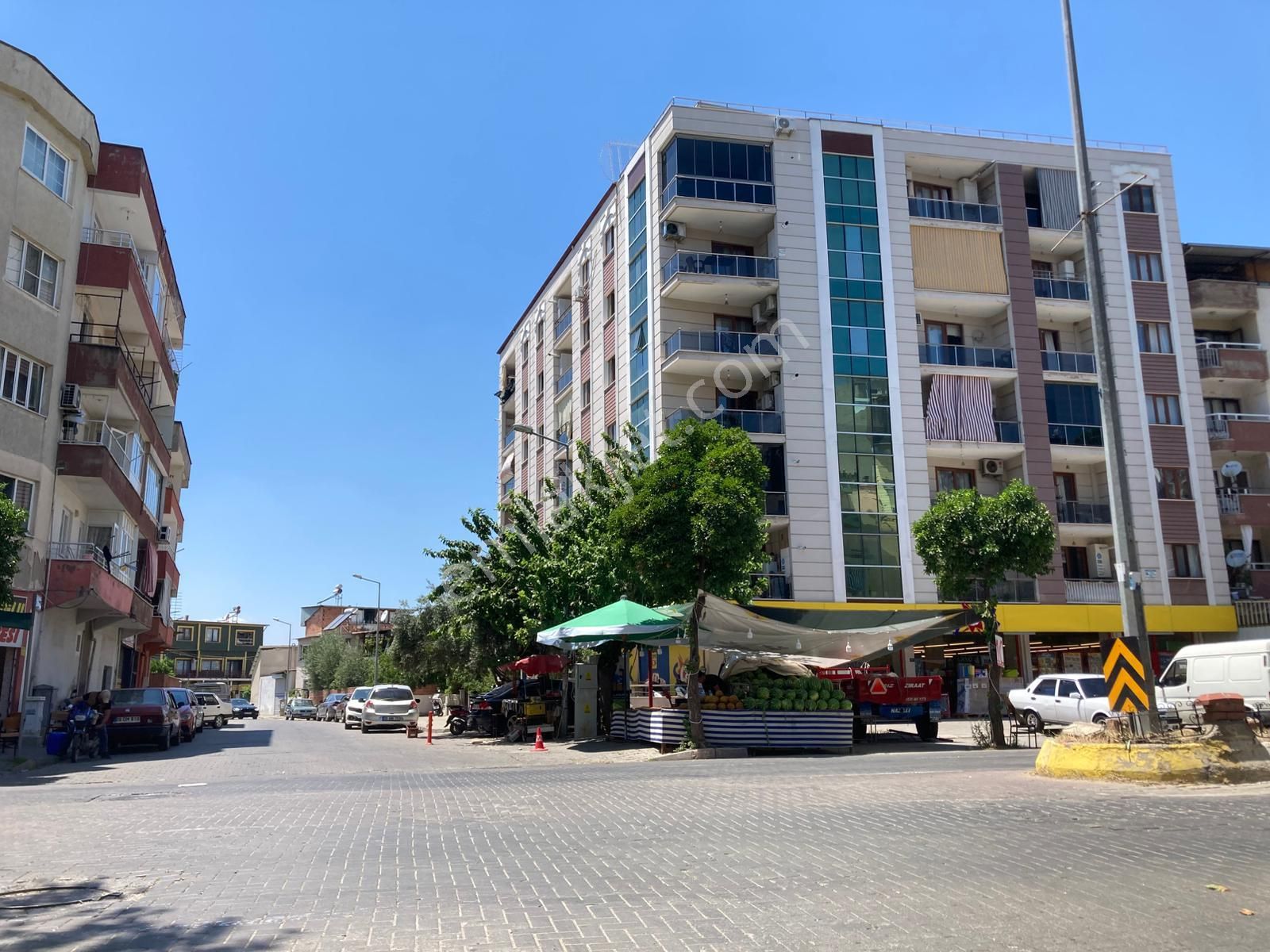 Hayri Avcıoğlu Gayrimenkul'den Karaçay Mah. Şok Market Üstü Yeni Binada Cadde Üstü 2+1 Daire