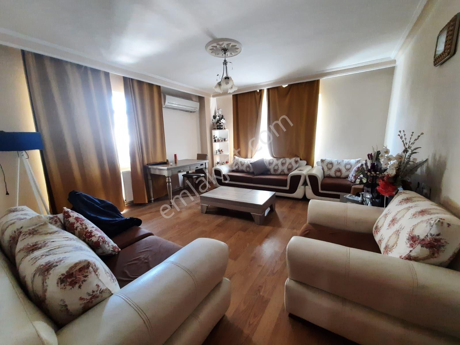 Lozan Caddesi Satılık Asansörlü 3.kat 3+1 Daire