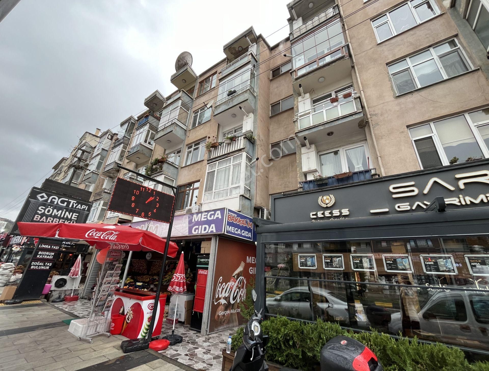 Trabzon 1 Nolu Beşirli Sahil Yolu Üstünde 3+1 Satılık Daire