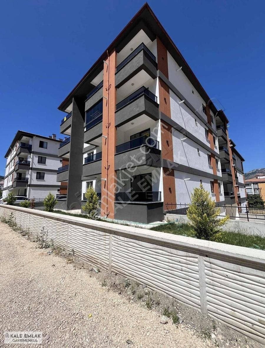 Kale Emlak'tan Akbilek Mh Sıfır Eşyasız 1+1 Kiralık Daire