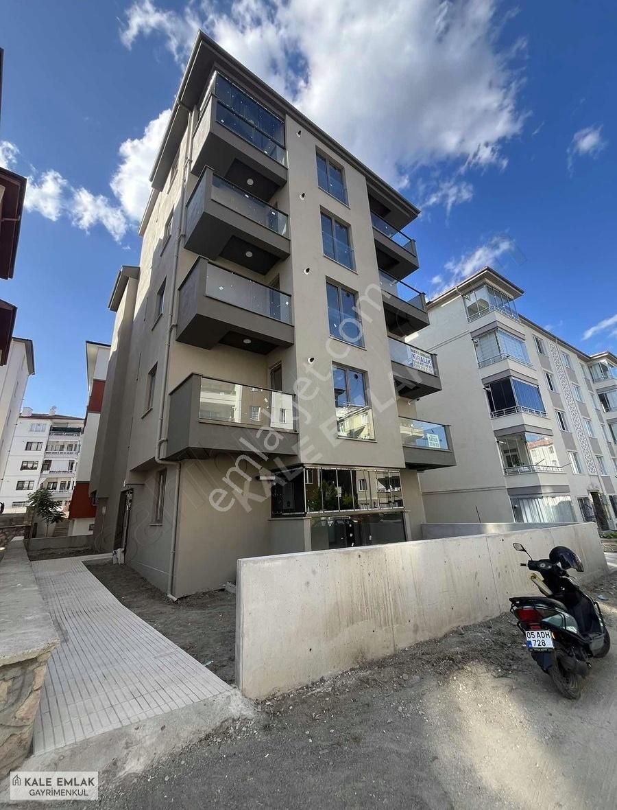 Kale Emlak'tan Şeyhcui Mahallesi Sıfır 1+1 Eşyalı Kiralık Daire