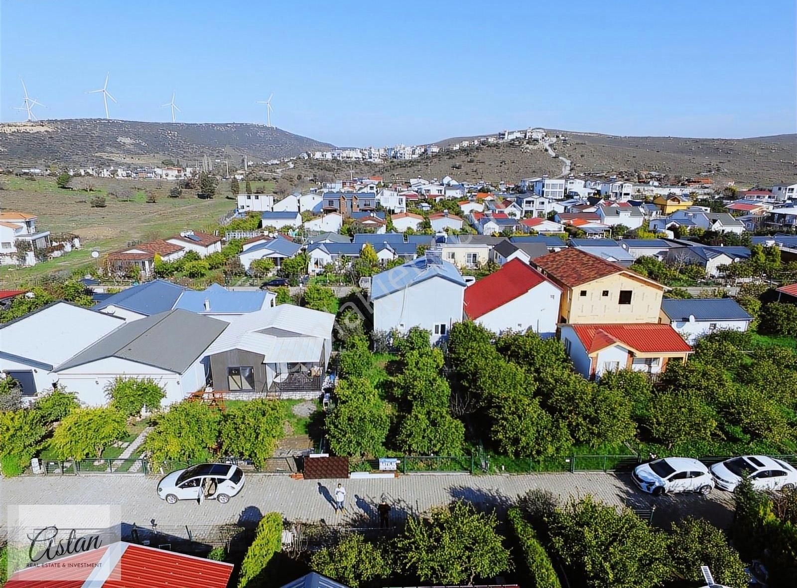Sıgacık Kale İçine 5dk Mesafesinde Site İçinde Elektirik Su Var