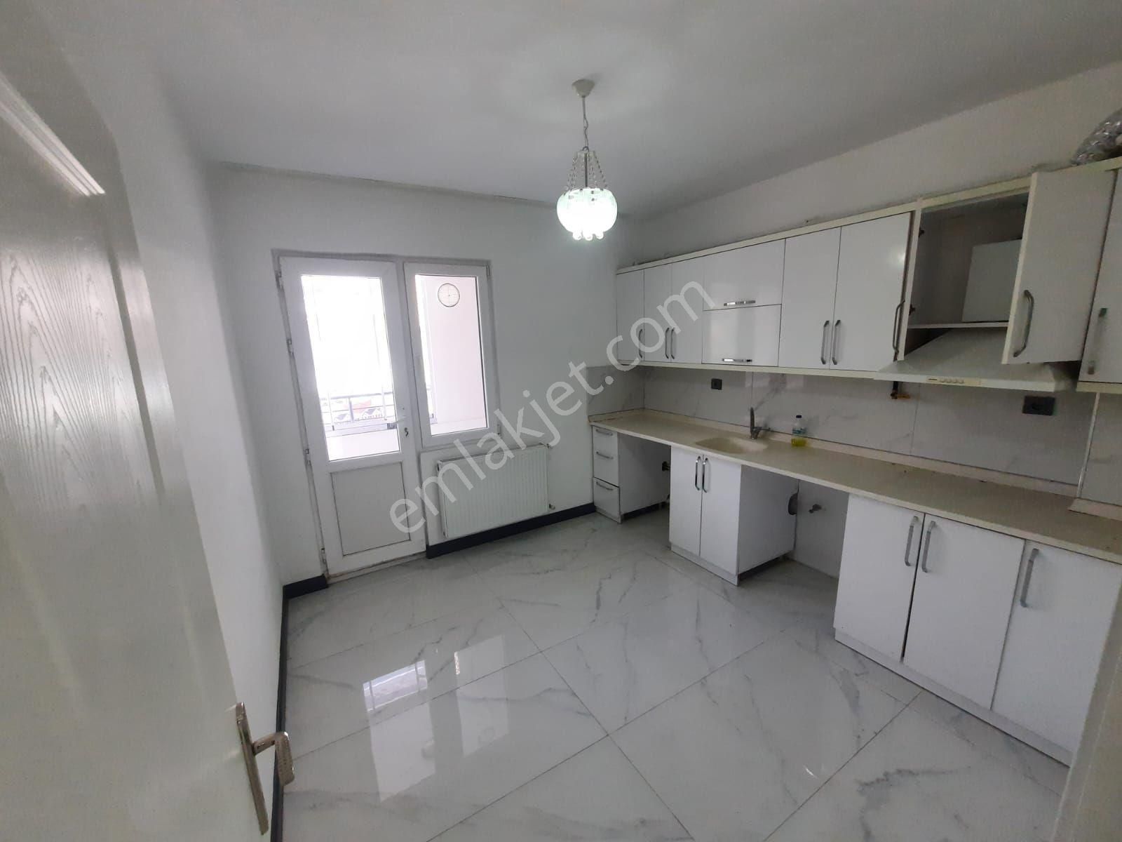 Atakent Satılık Geniş 3+1 Yüksek Giriş Daire