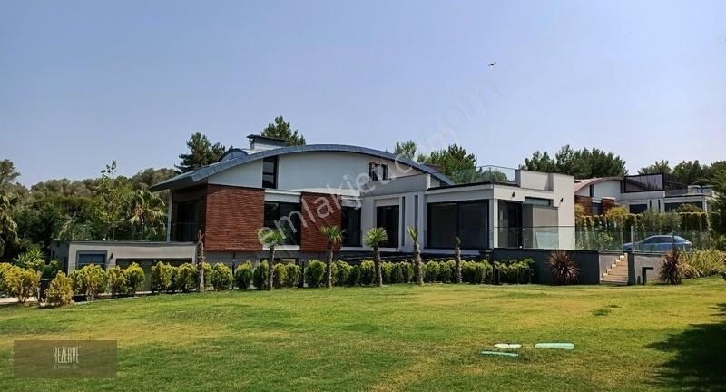 Urla Greenlife Sitesinde Özel Havuzlu Villa Rezerve'den..