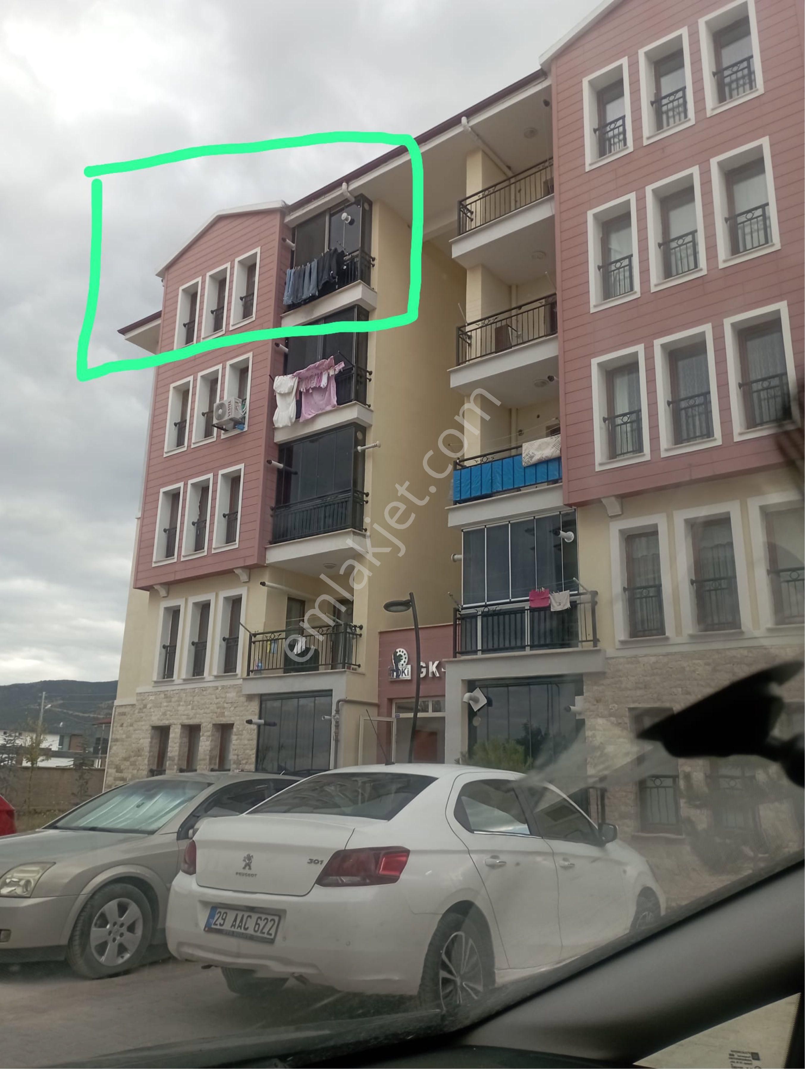 Zeytünlü Emlaktan Satılık Hastahane Karşısı 2+1