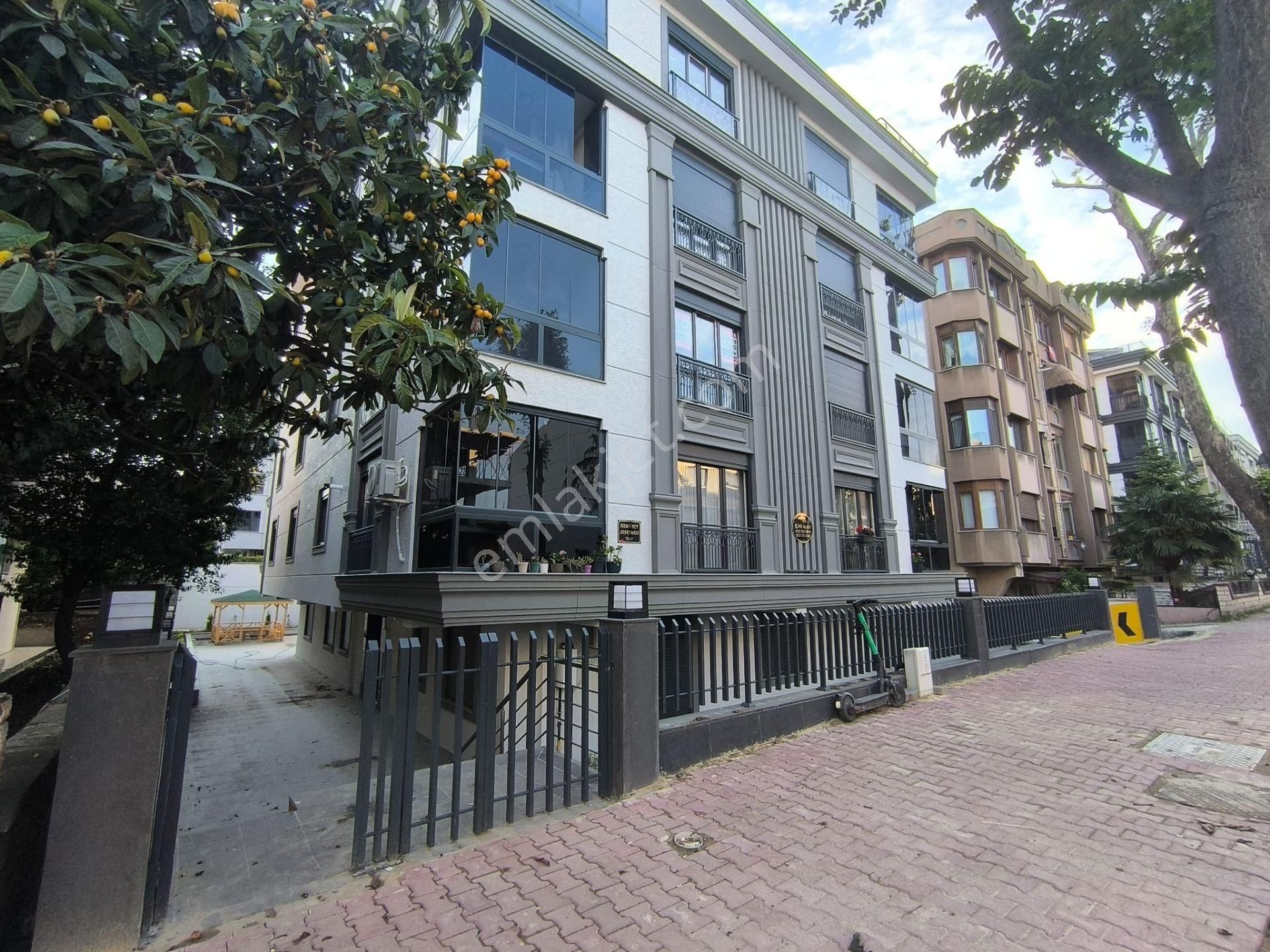 Ömür Emlak'tan Bahçelievler'de 1+1 Kiralık Daire