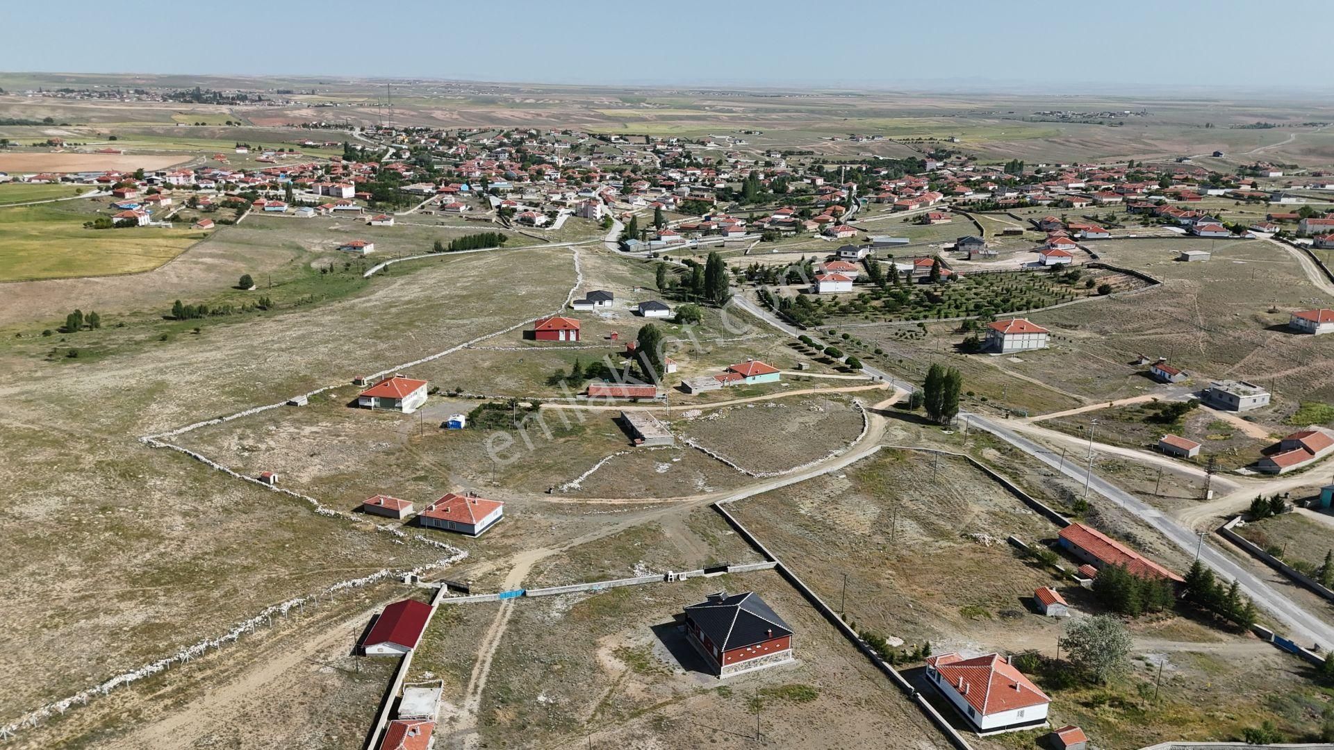 Cihanbeyli Kelhasanda 427 M2 Müstakil Tapulu İmarlı Arsa