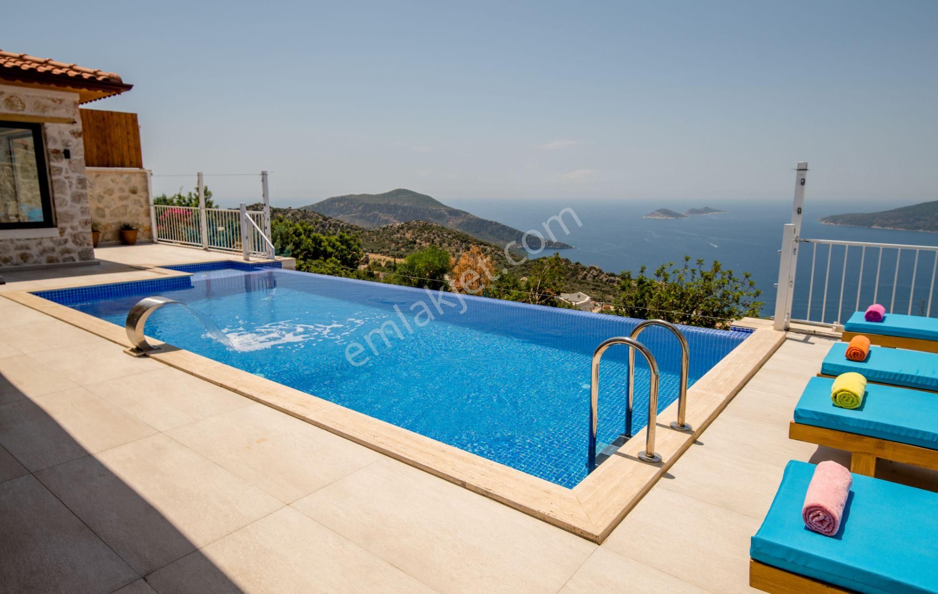 Tatil Merkezi Antalya Kaşta Kiralık Villa-villa Sur