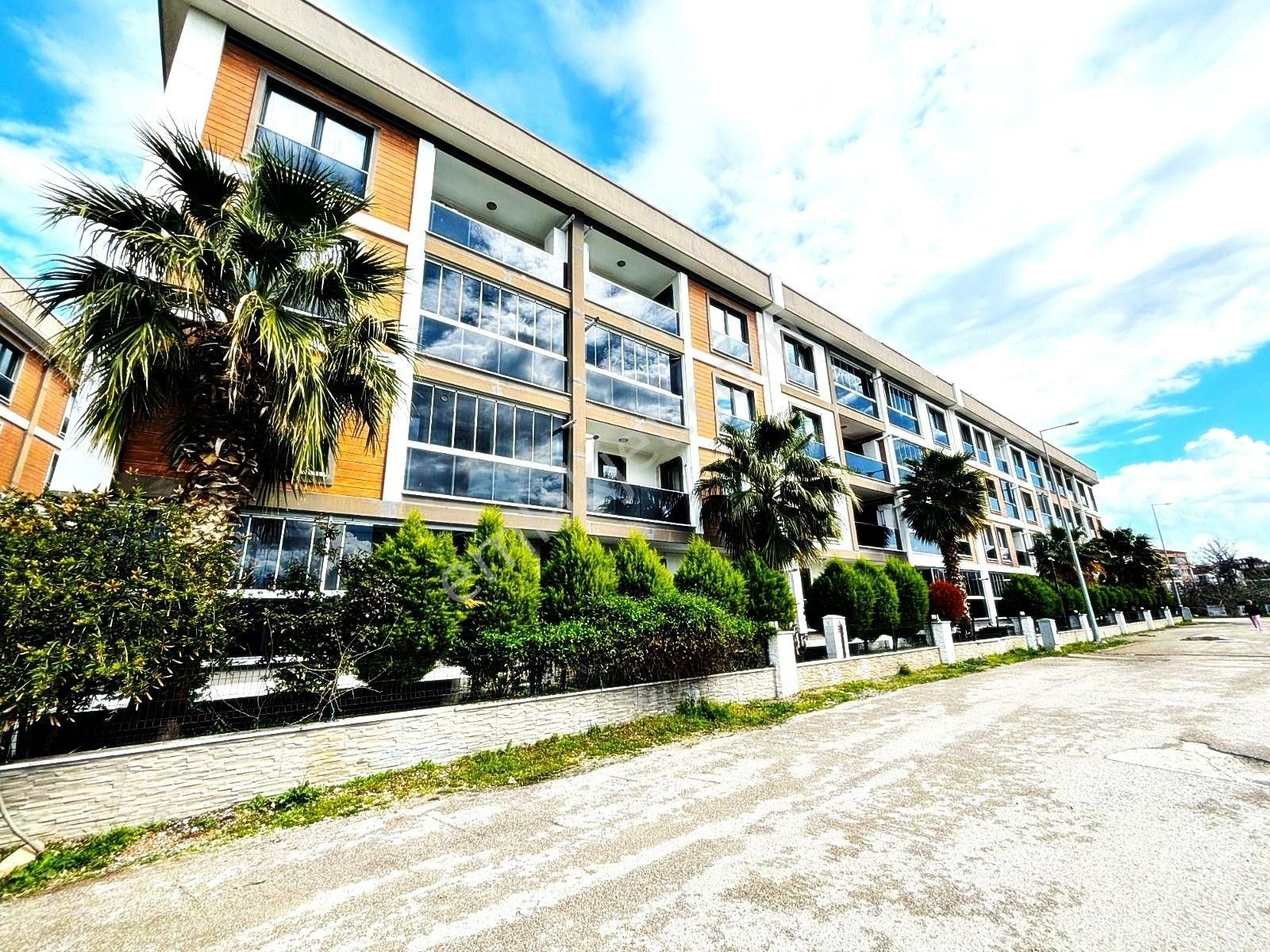 Zirve'den Akçayda Kapalı Otoparklı Güvenlikli Site İçinde 1+1 Daire
