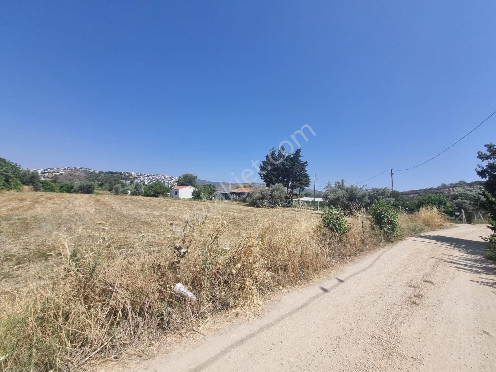 Urla İskele'de Denize Yakın Yatırımlık Arsa