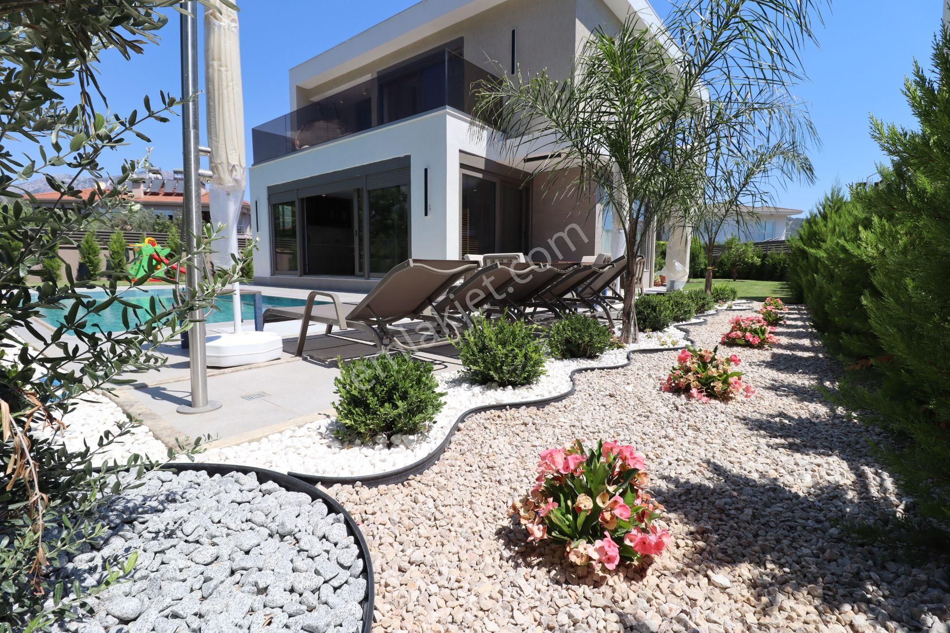 Kemer Çamyuva'da Emsalsiz Müstakil 4+1