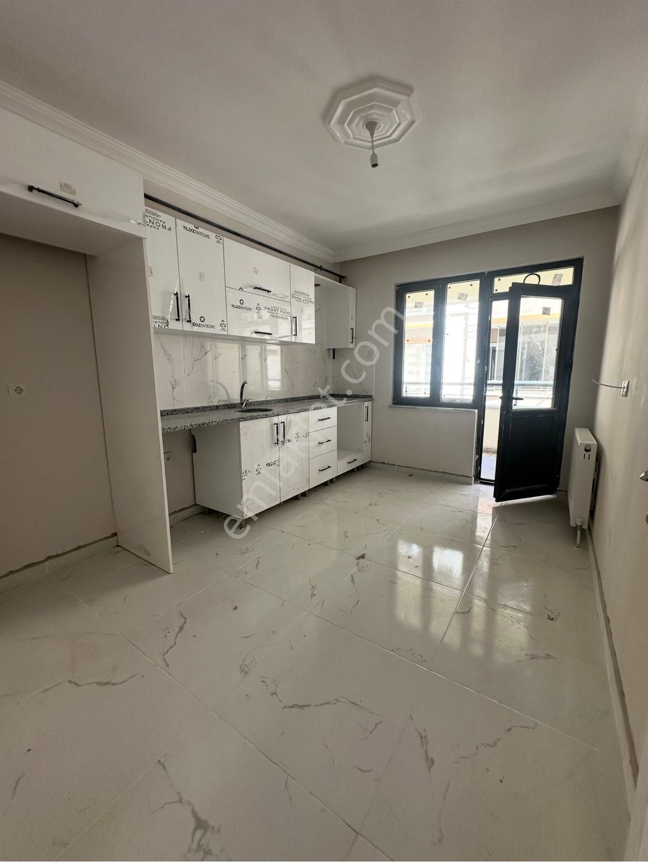 Pınarhisarda 2+1 Ebeveyn Banyolu Satılık Daire
