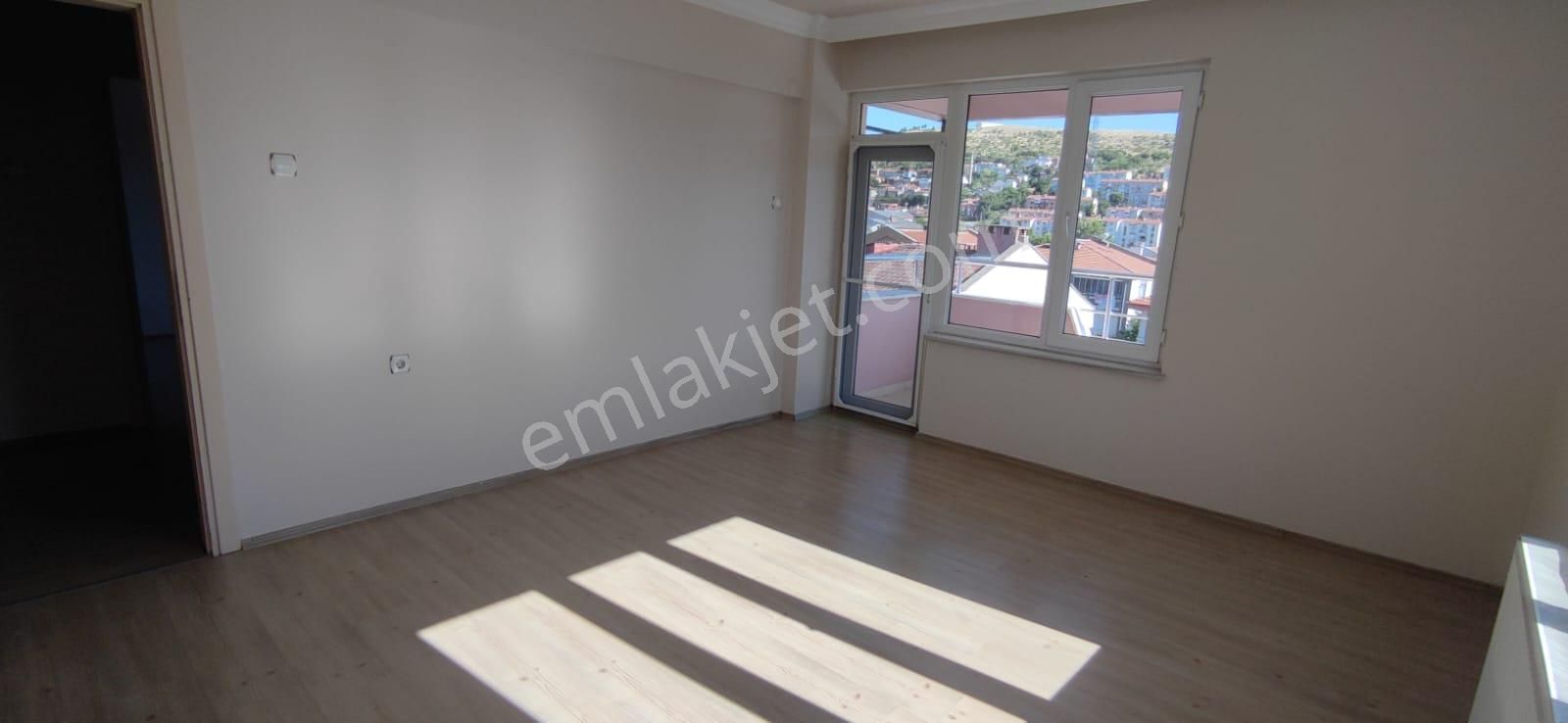 Elfi Den Kuva-i Milliye Mahallesi Kiralık 3+1 Daire - Görsel 3