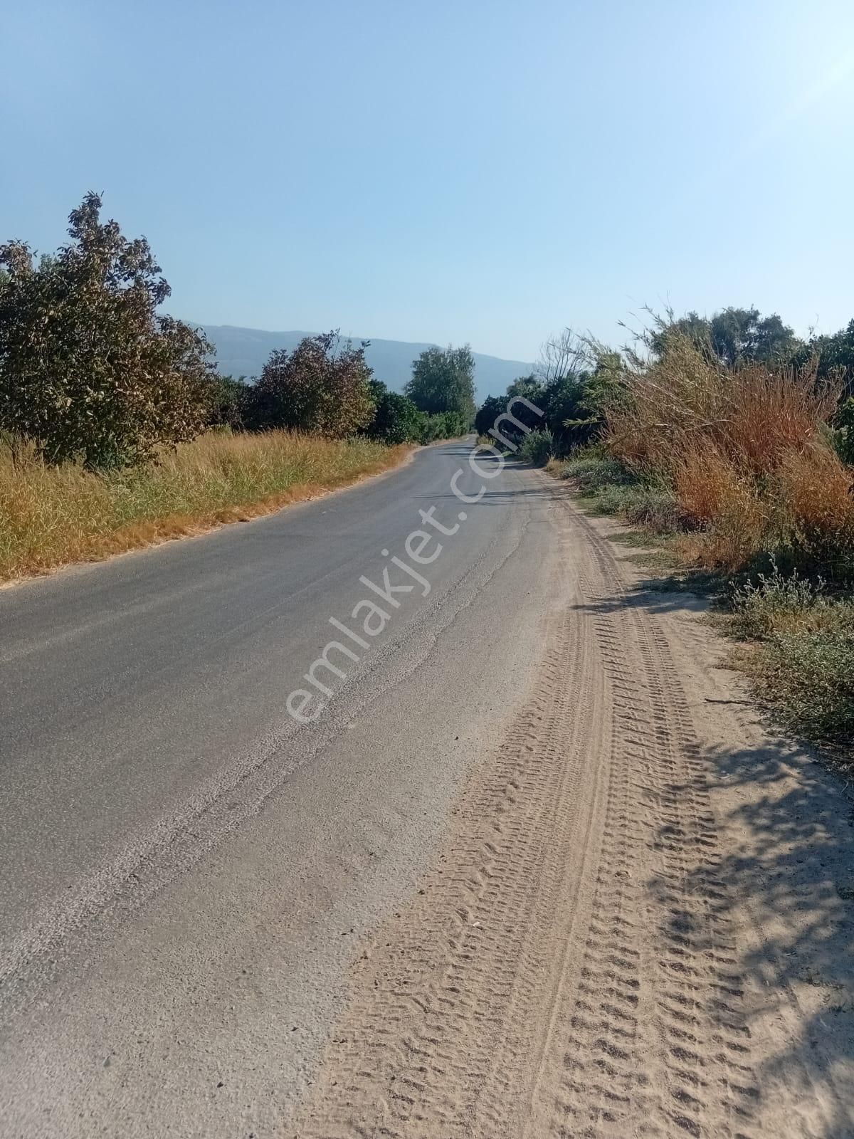 Hamzallı Köyüne Yakın Beşeylül Yolu Üzeri İdeal Bir Hobi Bahcesi... - Görsel 7