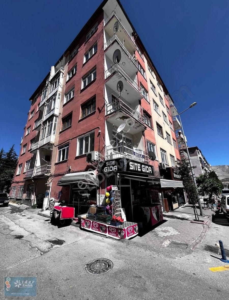 Lider'den Satılık Cadde Üzerinde 2+1 Daire