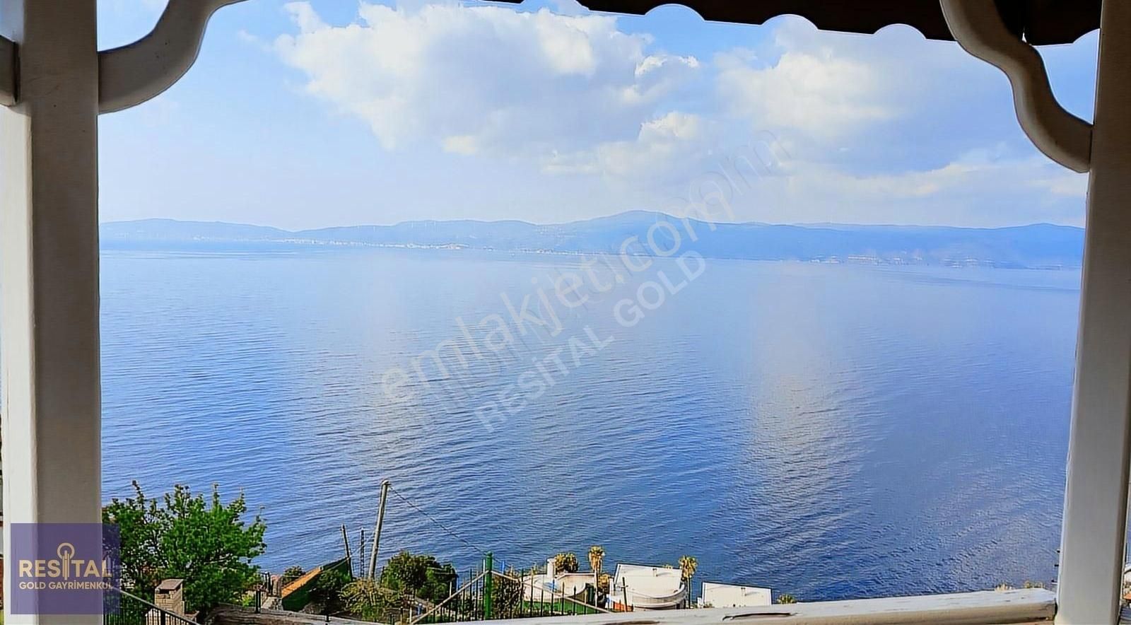 Bursa Mudanya Kumyakada Satılık Deniz Manzaralı Villa