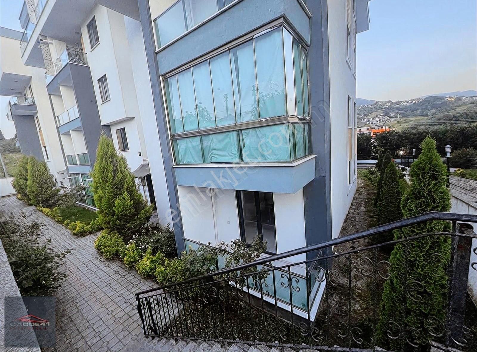 Başiskele Barbaros Mahallesi Satılık 3+1 Daire
