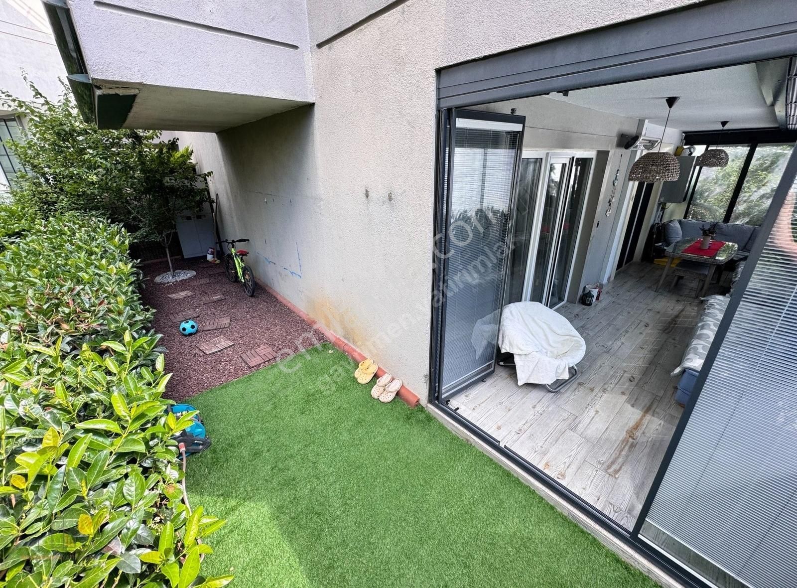 Çekmeköy Dap Space Center Sitesinde 3+1 Bahçe Dublex Kiralık