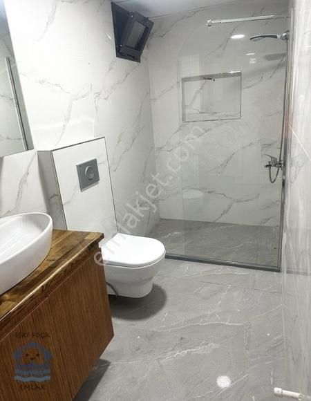 Foça Bağarası'nda 500m2 Müstakil Parselde Satılık 8+1 Tripleks - Görsel 4