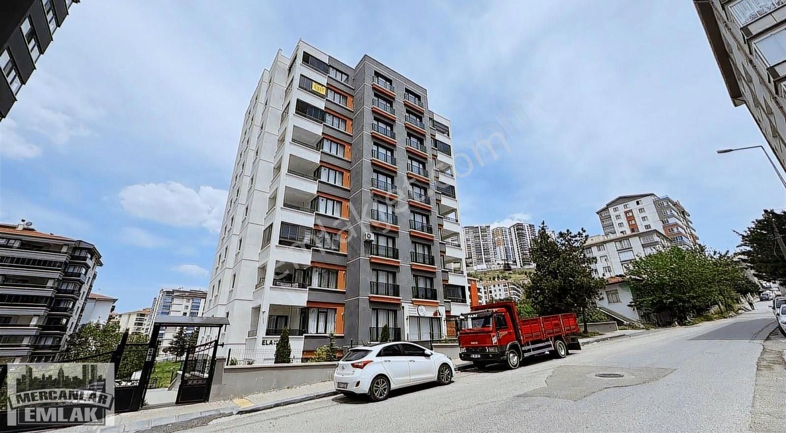 Mercanlardan Yukarı Yahyalar'da 4+1 Full Yapılı Satılık Daire