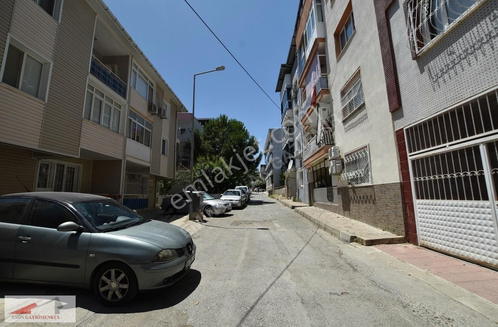 Emin'den Yeşil Mahallede Zemin Doğalgazlı Daire