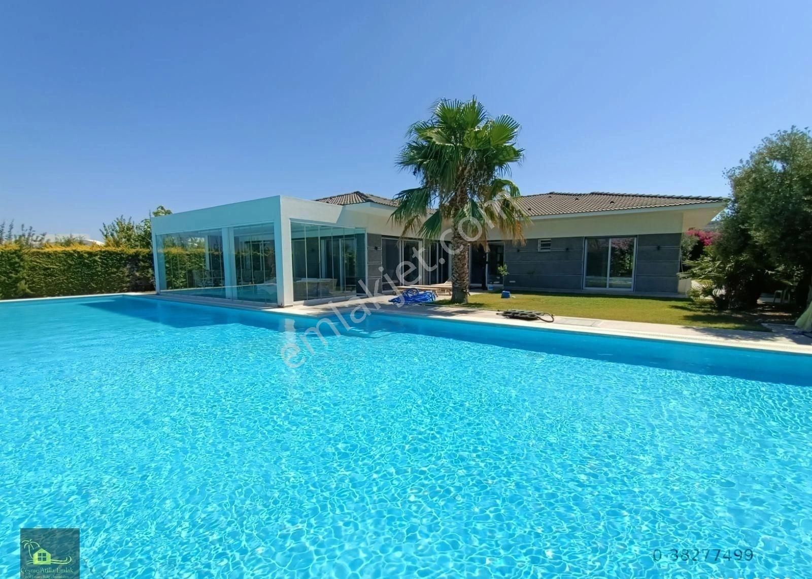 Çeşme Ilıca Mamurbaba Mevkiinde Satılık 1050m2 Arsa İçerisinde