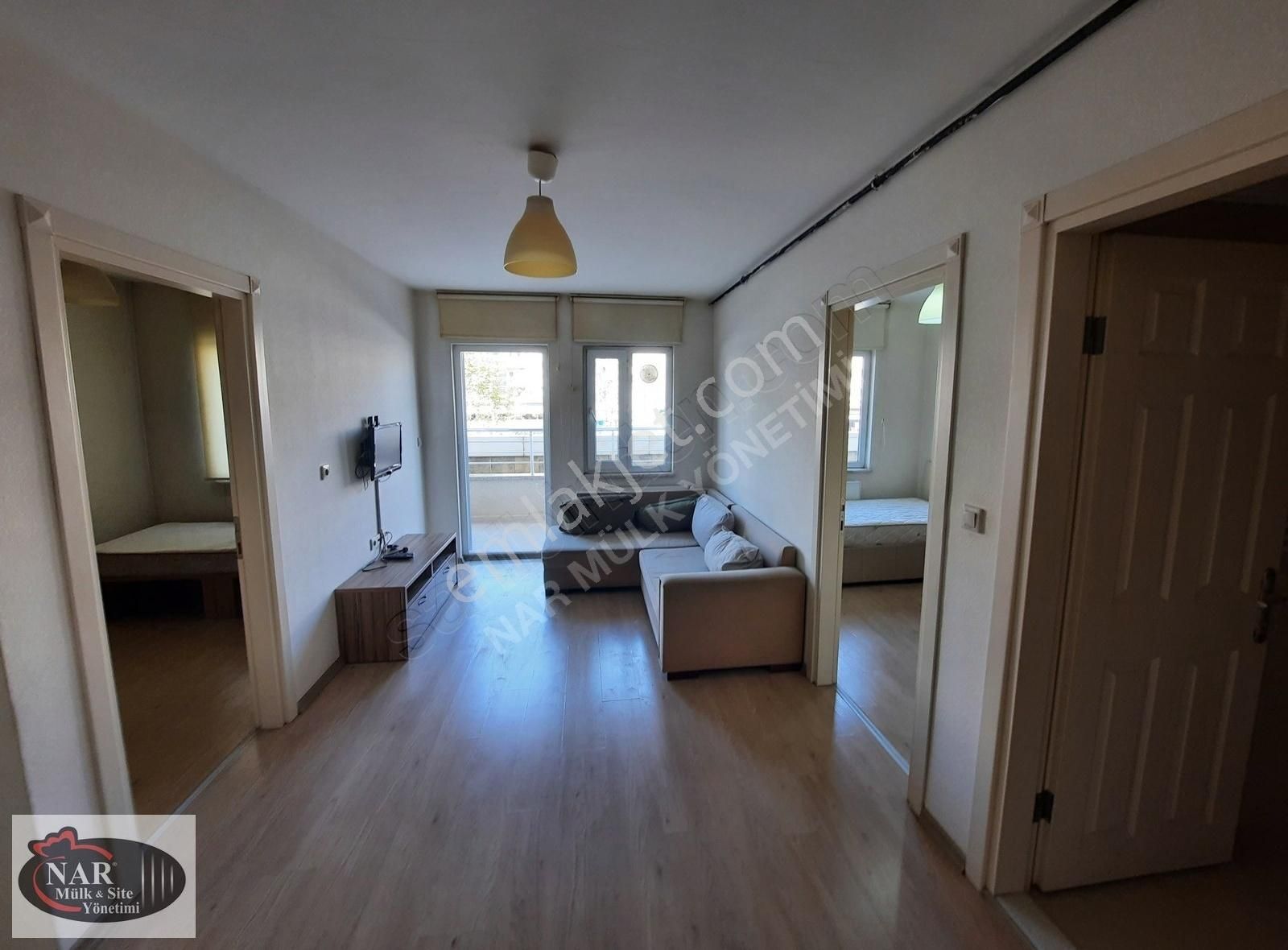 Nar Yönetim'den Haliç Apartmanında 2+1 Eşyalı Kiralık Daire