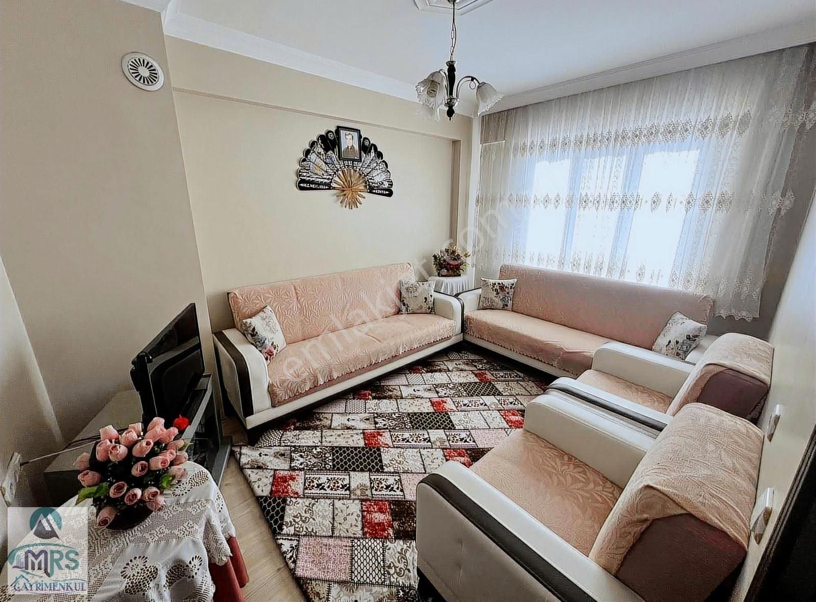 Mrs'den Meydan Mahallesinde Geniş Satılık 2+0 Daire