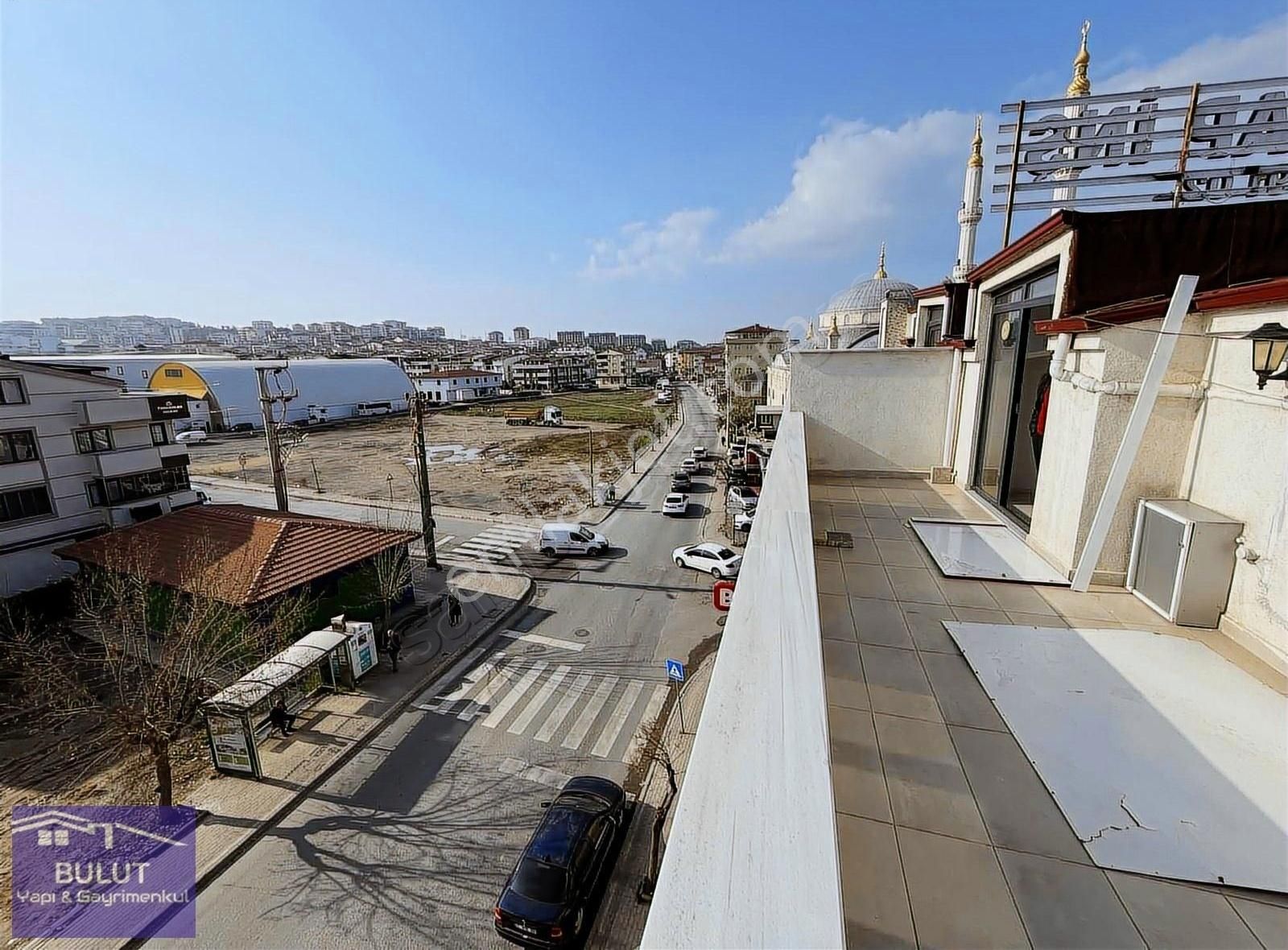 Batalgazi Cadesinde 4+1 200 M2 2 Aileye Uygun Dubleks