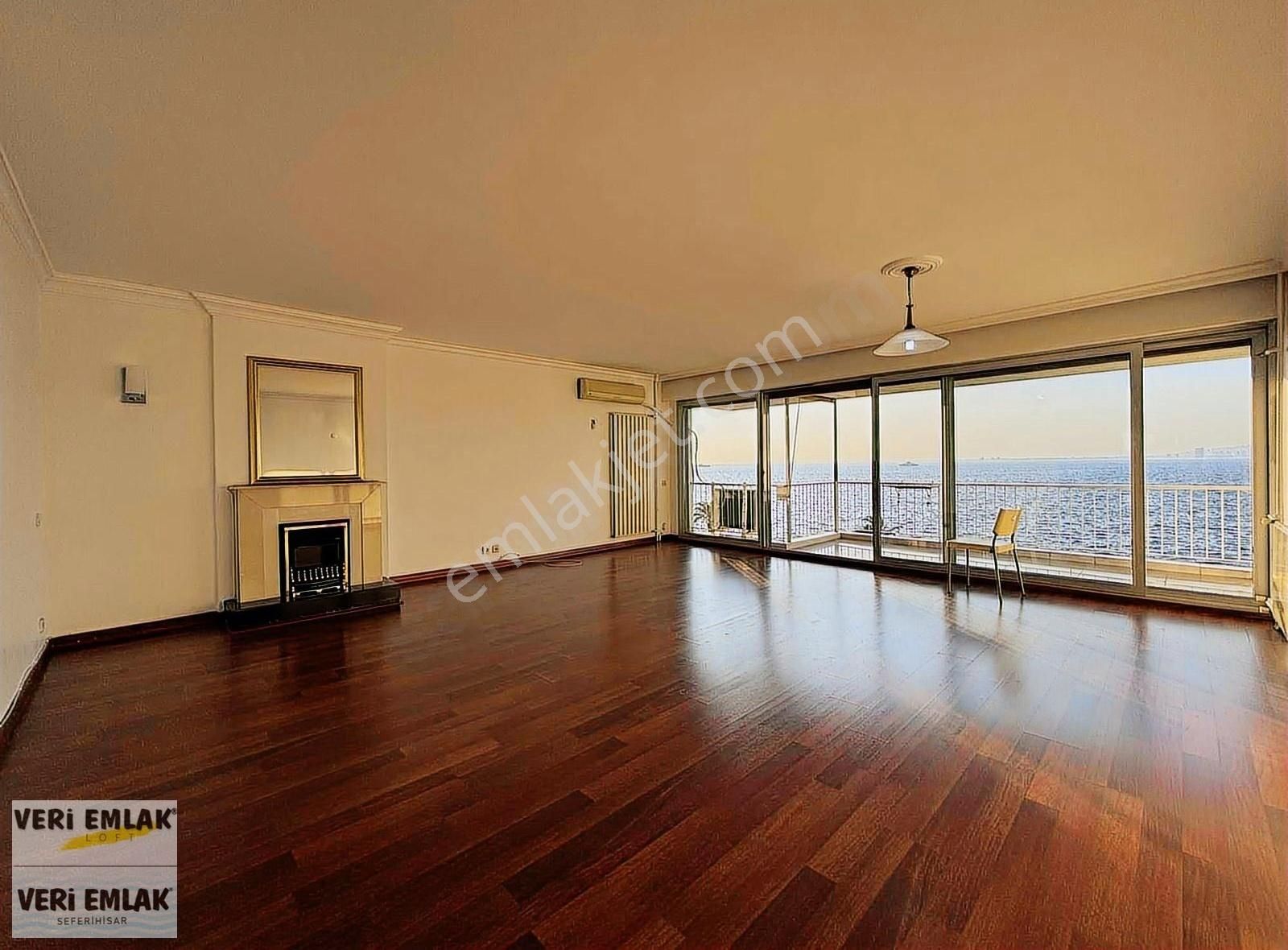 Göztepe Güzelyalıda 7.kat 3.5+1 160m2 Muhteşem Yalı Dairesi