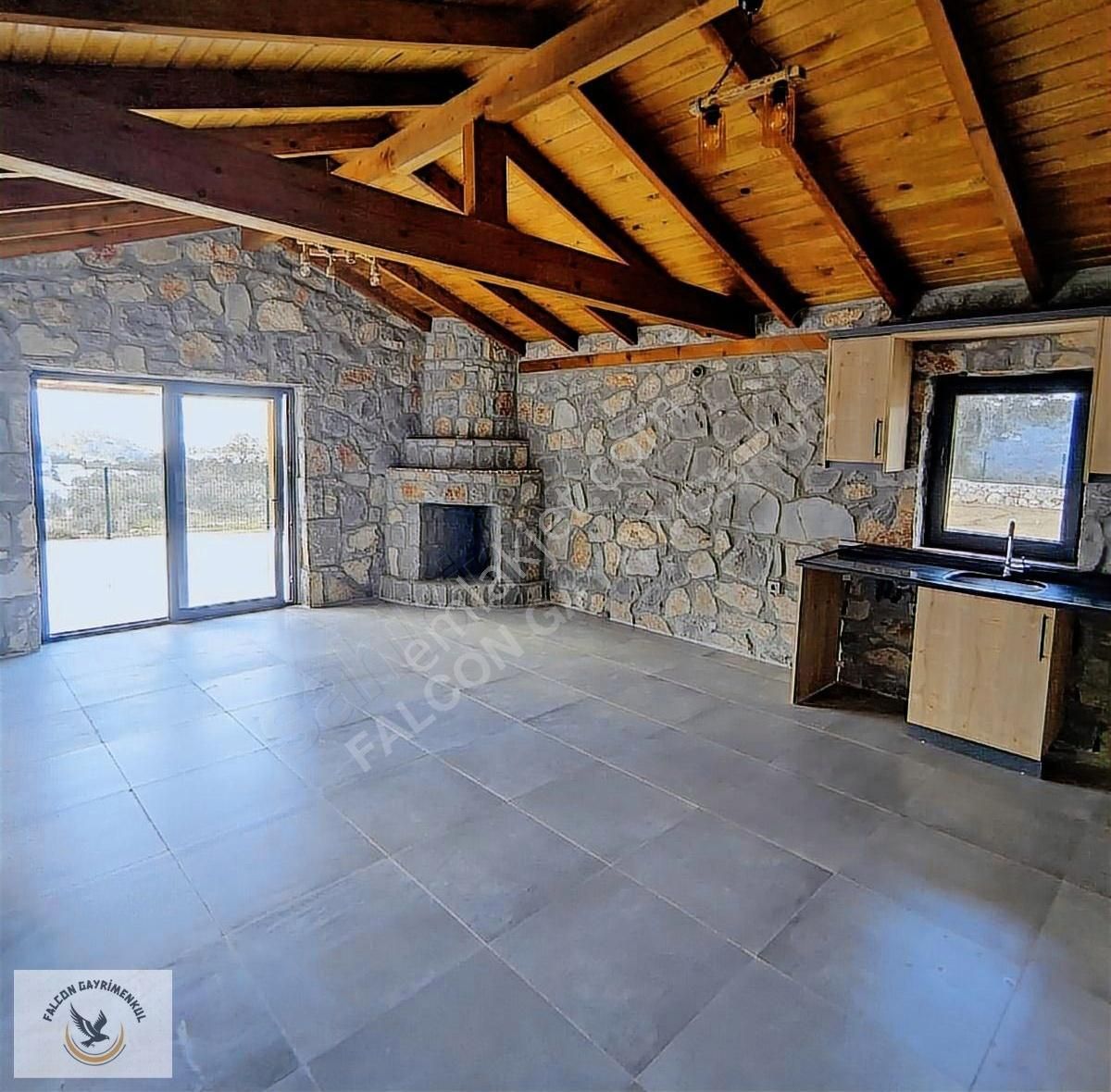 Falcon Dan Bozyerde Fırsat Villa - Görsel 17