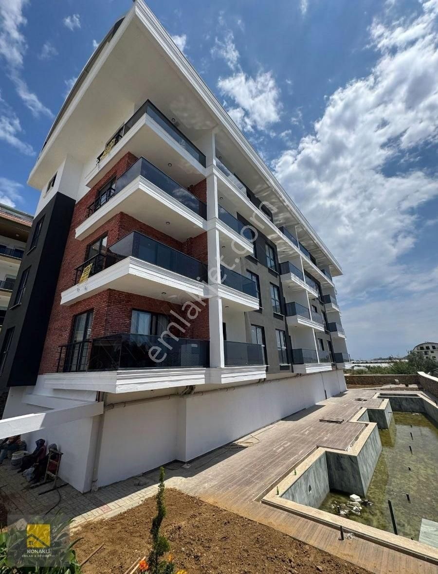 Konaklı Emlak'tan Denize 300 Mt Mesafede Satılık 1+1