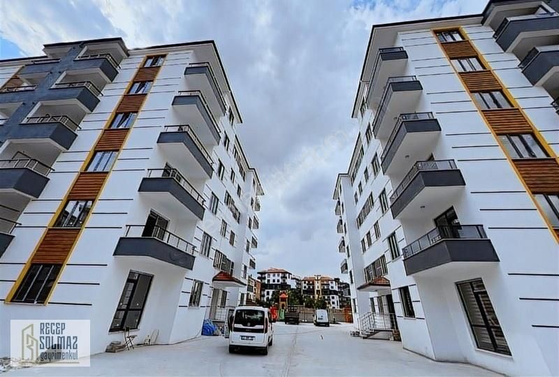 Fetih Caddesinde Satılık 3+1 Daireler Kat Seçenekleri Mevcutdur