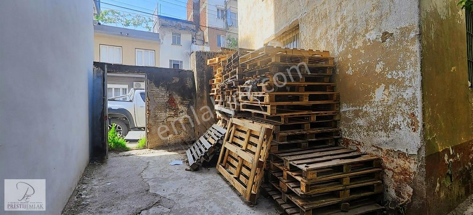Tire Prestijden Satılık Büyük Müstakil Ev