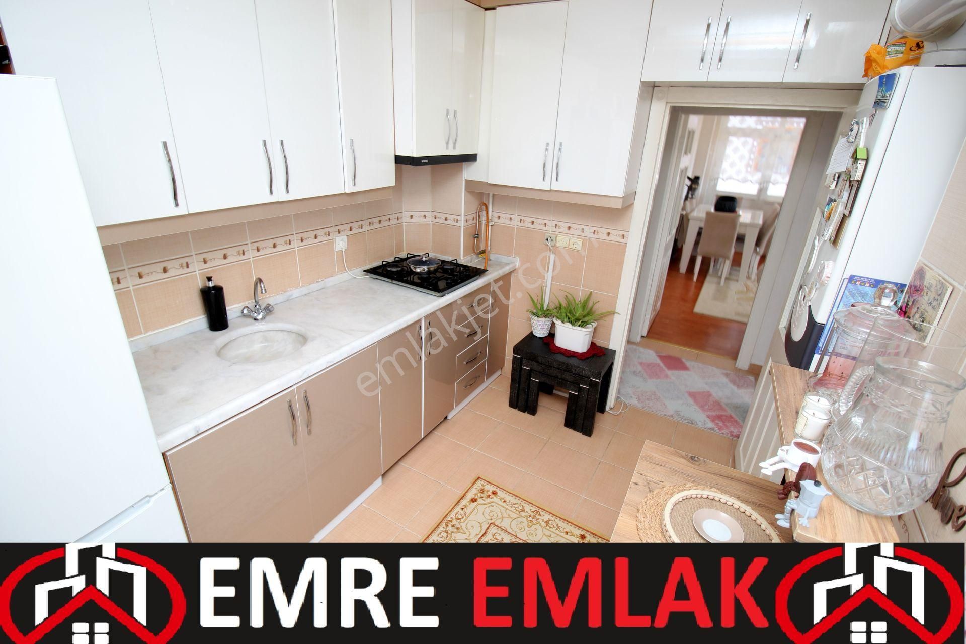 Emre Emlaktan Selçukluda 3+1 Yapılı Arakat Satılık Daire