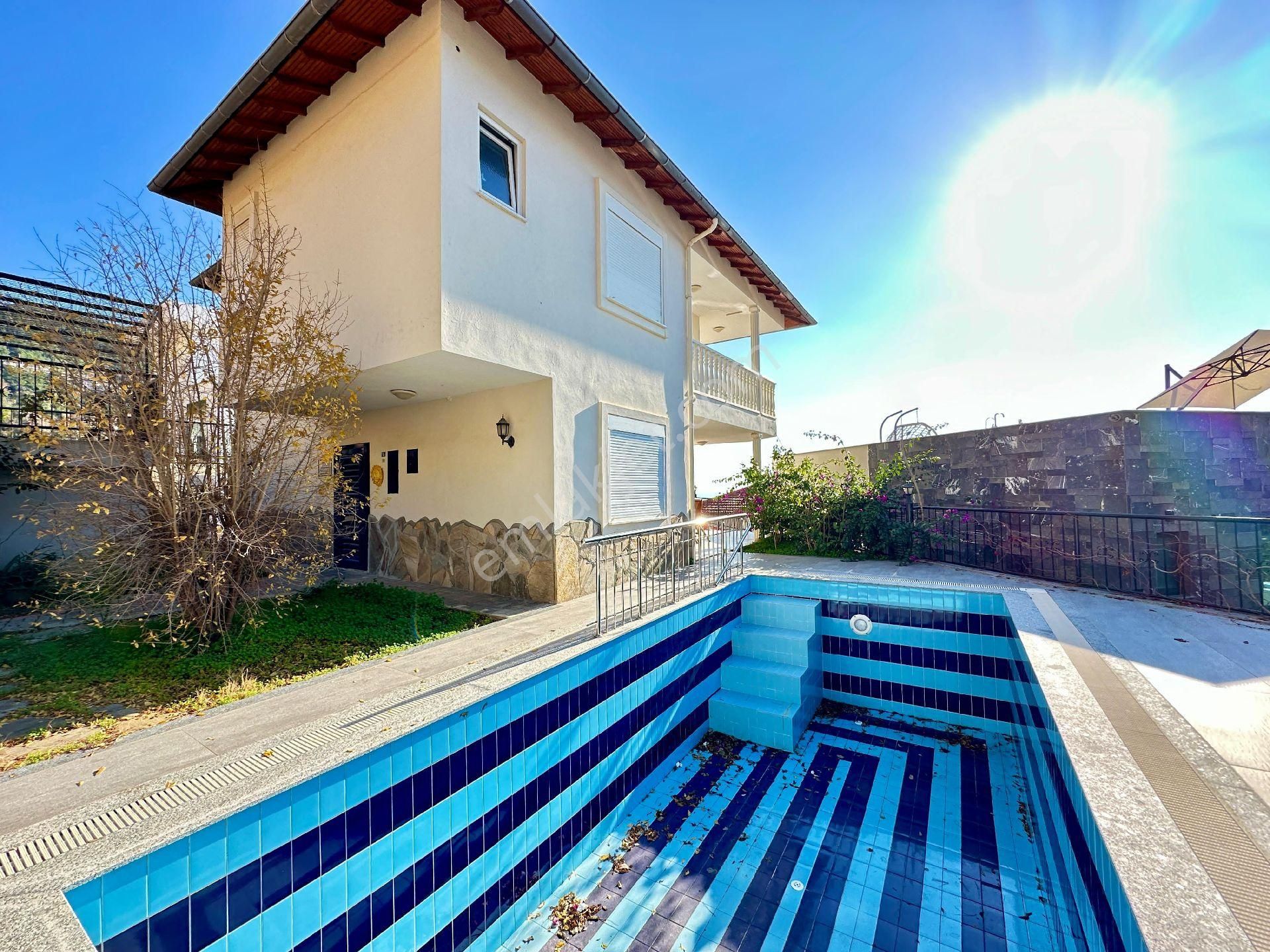Tepe Mahallesi Mütakil Villa Açıklamayı Okuyunuz