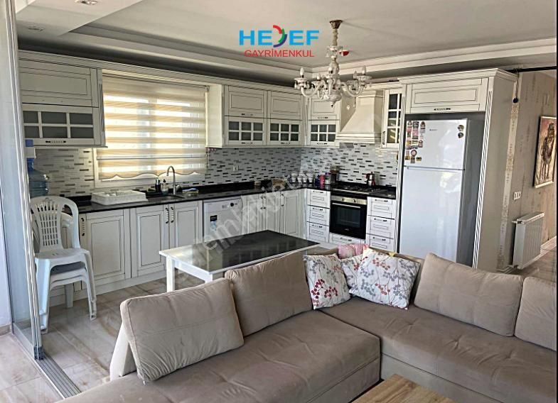 Hedef'ten Tece'de Deniz Manzaralı Full Eşyalı Havuzlu 2+1 Daire
