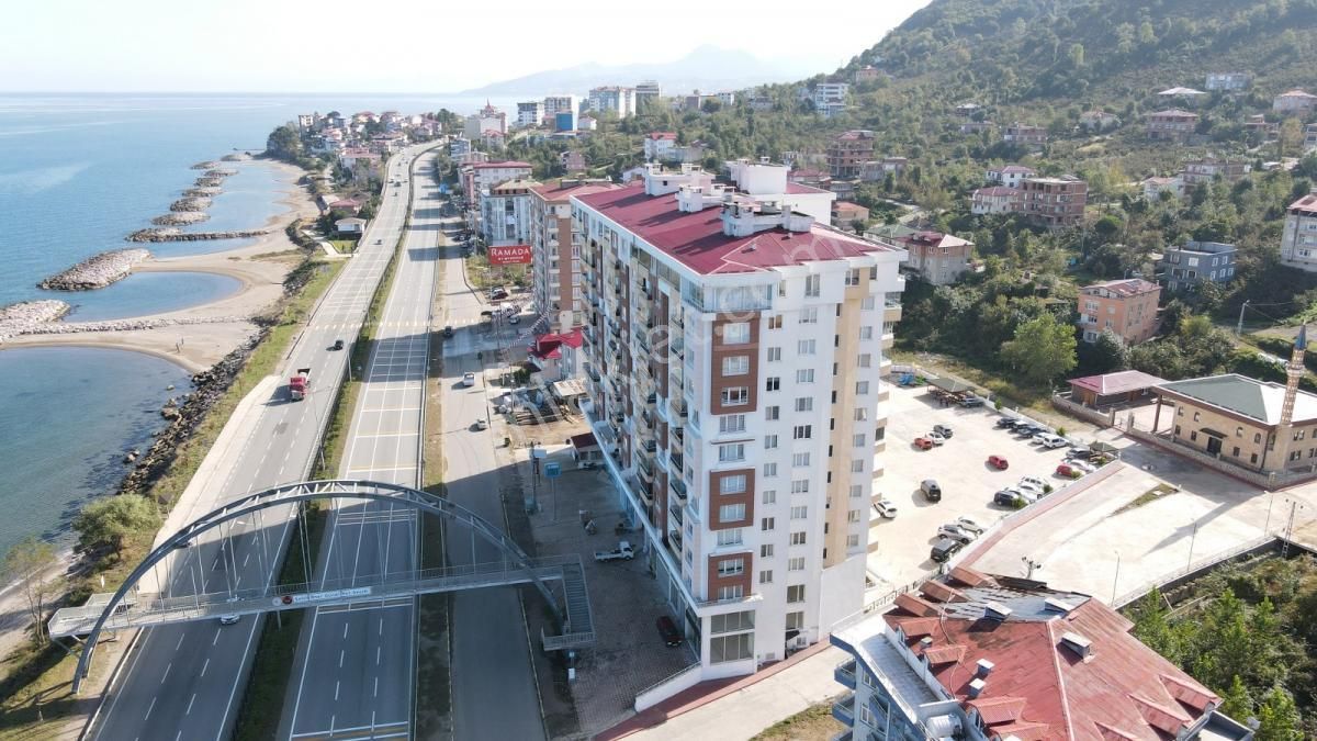Delta Gayrimenkul'den Piraziz`de Deniz Manzarlı Lüxs Daire..