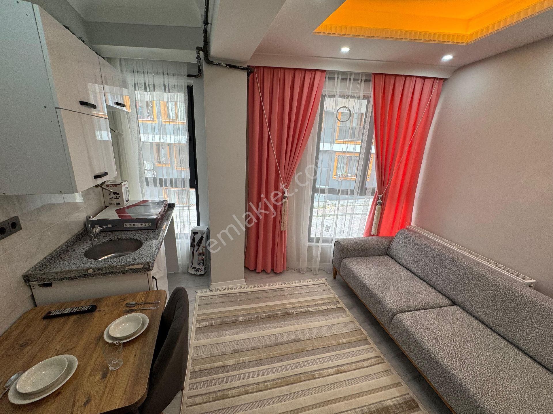 Fırsat! Genç Binada Sıfır Lüks Eşyalı 2+1 Kiralık Daire